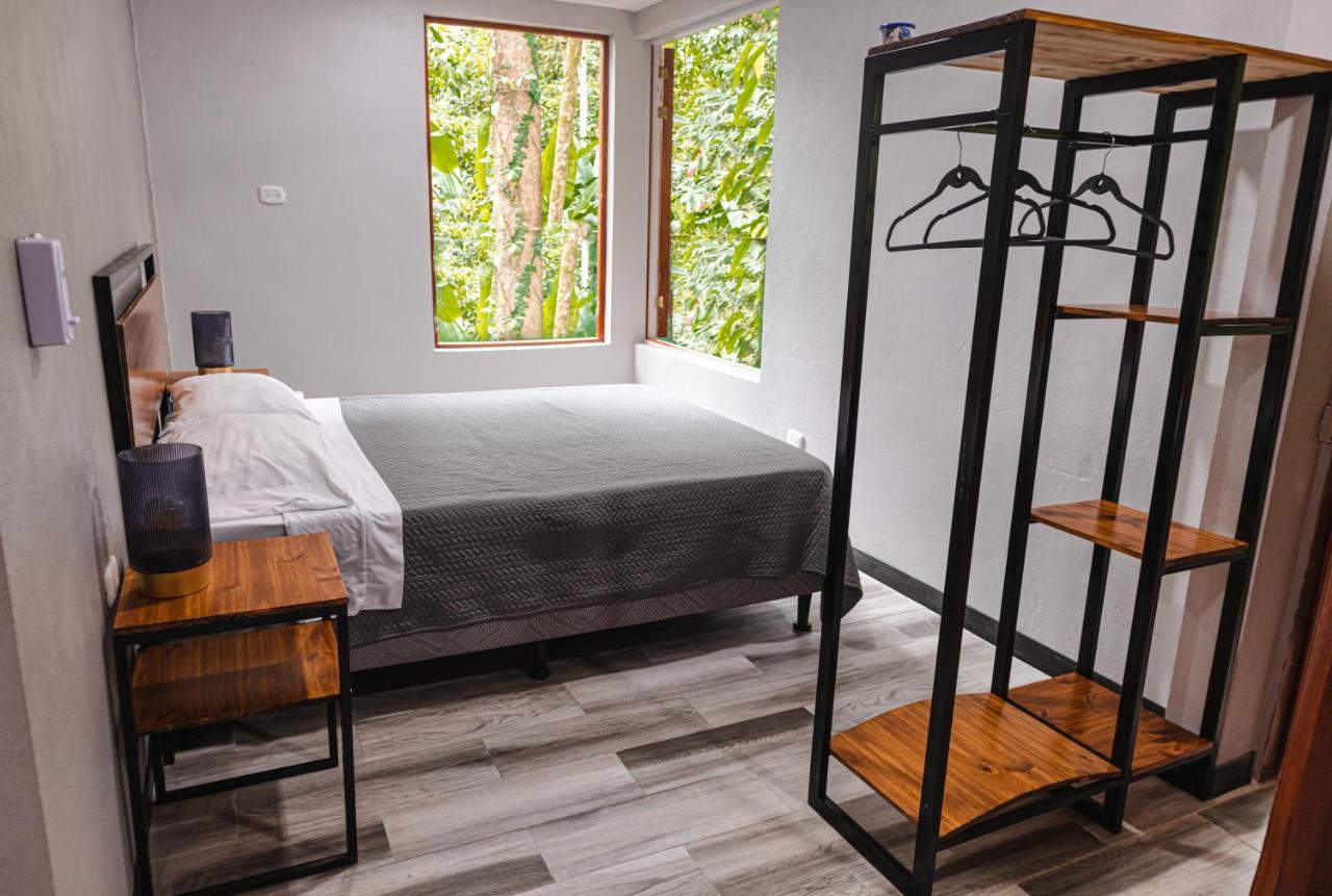 Hotel Boutique The Green Jungle House Puerto Viejo de Talamanca エクステリア 写真